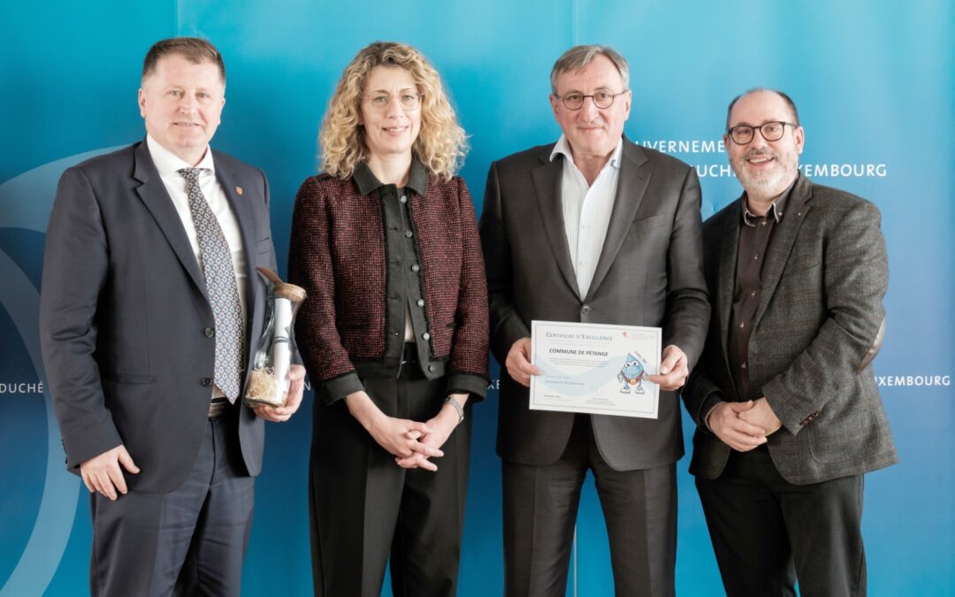La Commune de Pétange reçoit le certificat d’excellence eau potable “Drëpsi”